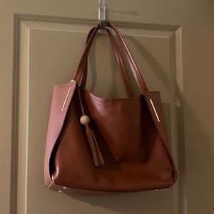 Kattee tote, wonderful size and in great shape, barely used.